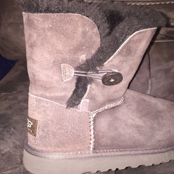 Chocolate brown UGGS(little girl3) - Picture 5 of 8